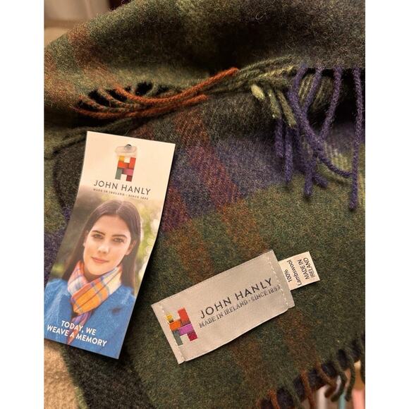 John Hanly 100% Lambswool Scarf Made In Ireland Tartan Plaid W/ Fringe NWT - Picture 8 of 11